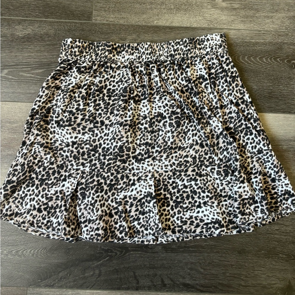 Sim & Sam cheetah print flowy skirt